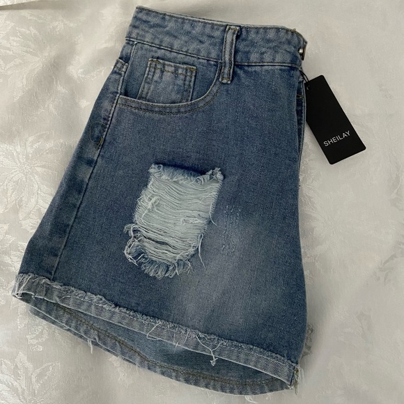 NWT Sheilay Size M Highrise Denim Shorts - Picture 4 of 5